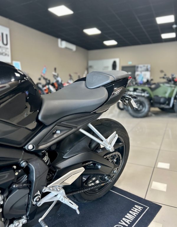 TRIUMPH Street Triple 660 – Image 7