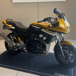 YAMAHA FZ6 600 FAZER