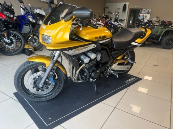 YAMAHA FZ6 600 FAZER – Image 6