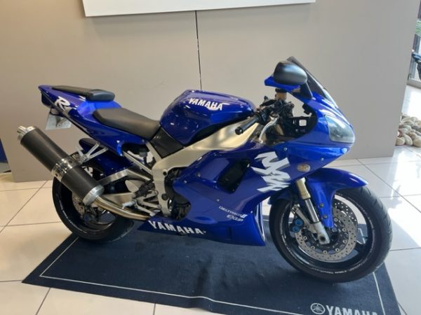 YAMAHA YZF 1000 R1 – Image 5