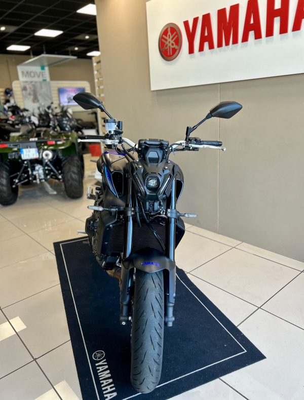 YAMAHA MT-09 A2 – Image 2