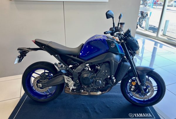 YAMAHA MT-09 A2 – Image 3