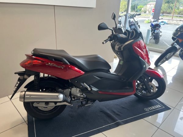 YAMAHA XMAX 125 – Image 4