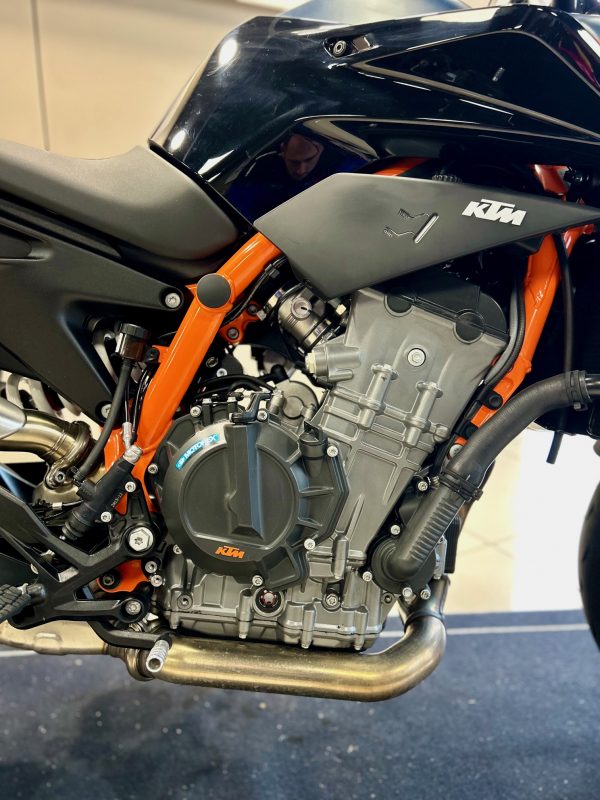 KTM 890 DUKE R – Image 7