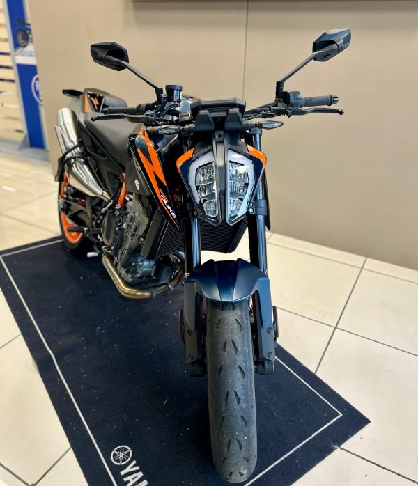 KTM 890 DUKE R – Image 10
