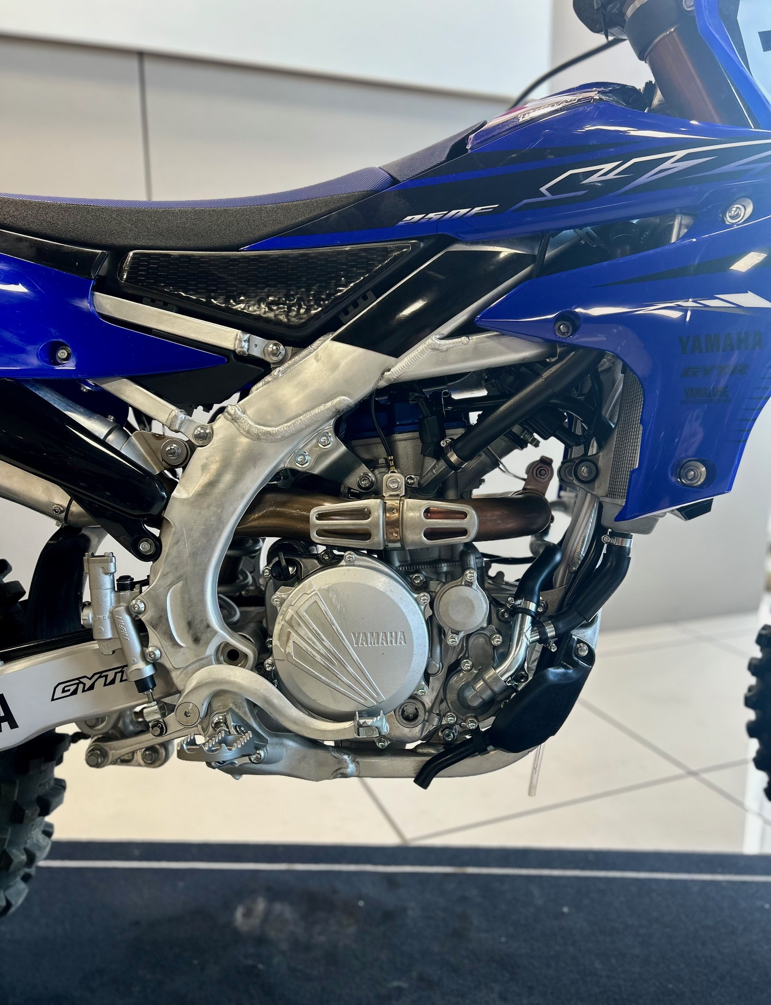 YAMAHA 250 YZF – Image 3