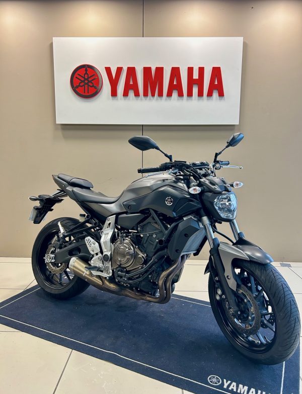 YAMAHA MT-07