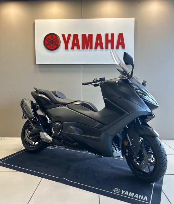 YAMAHA TMAX 560
