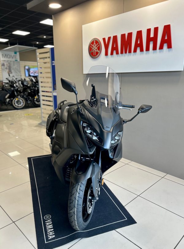 YAMAHA TMAX 560 – Image 2
