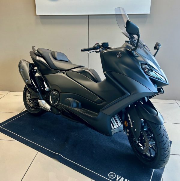 YAMAHA TMAX 560 – Image 3