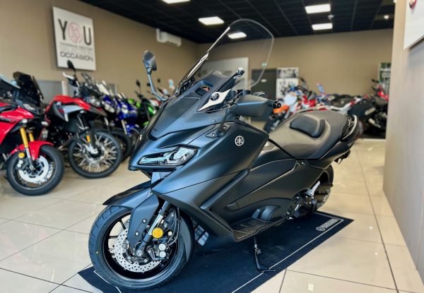 YAMAHA TMAX 560 – Image 4