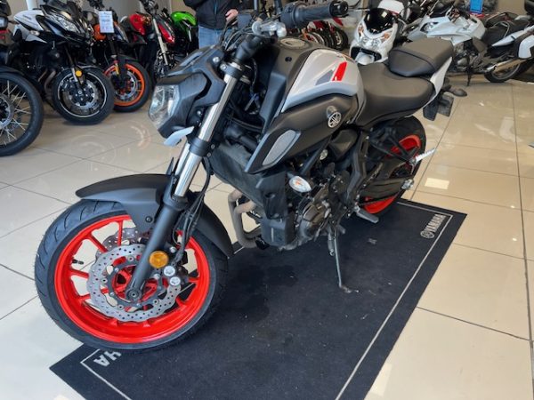 YAMAHA MT-07 – Image 3