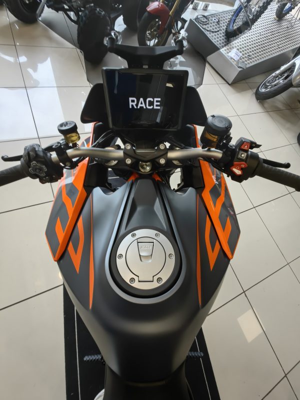 KTM 1290 SUPER DUKE GT – Image 3