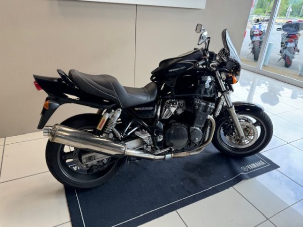 SUZUKI GSX 750 – Image 6