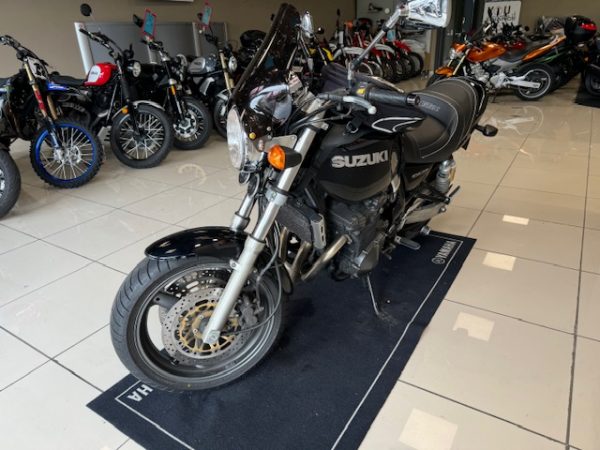 SUZUKI GSX 750 – Image 8