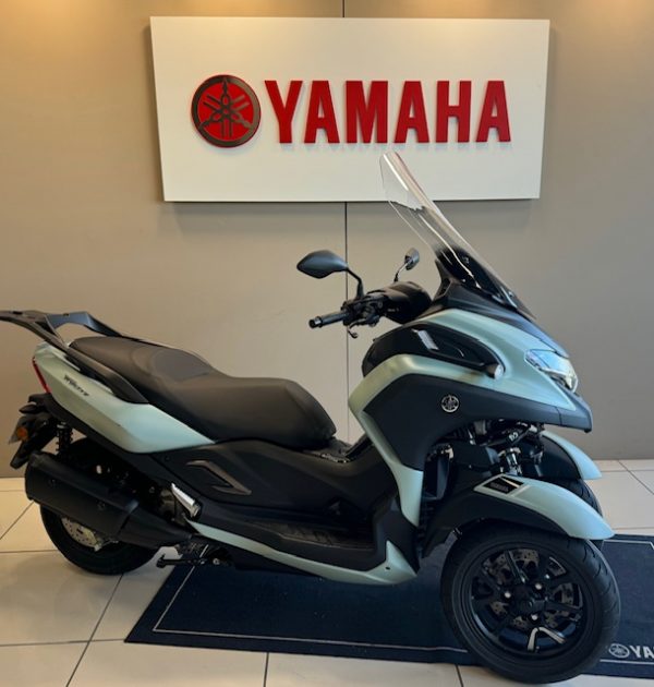 YAMAHA TRICITY 300