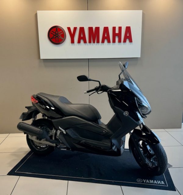 YAMAHA XMAX 125