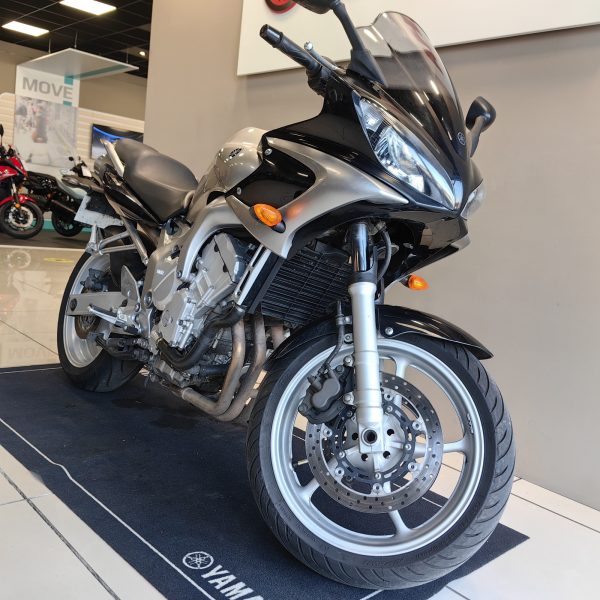 YAMAHA FZ6 600 FAZER – Image 3
