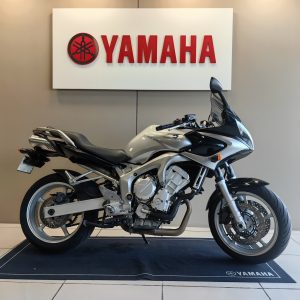 YAMAHA FZ6 600 FAZER