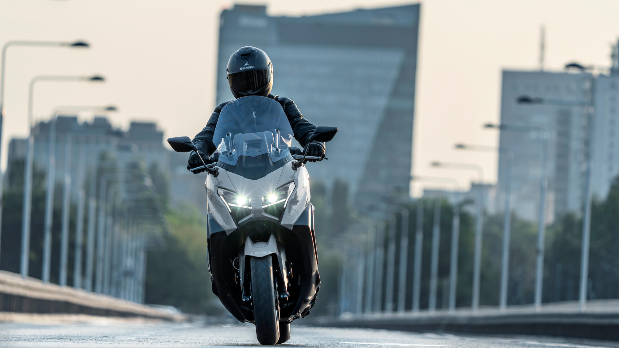YAMAHA TMAX 560 TECH MAX – Image 4