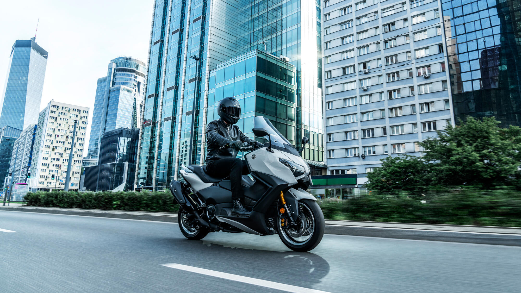 YAMAHA TMAX 560 TECH MAX – Image 5