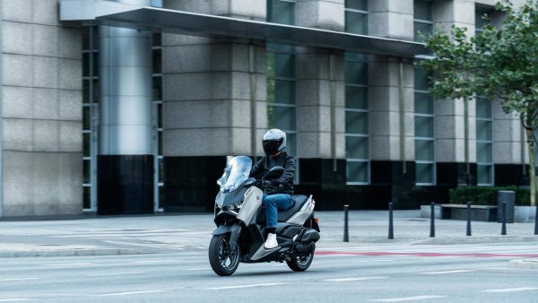 YAMAHA XMAX 125 TECH MAX – Image 5