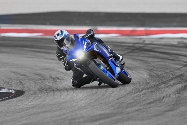YAMAHA YZF-R3 – Image 4
