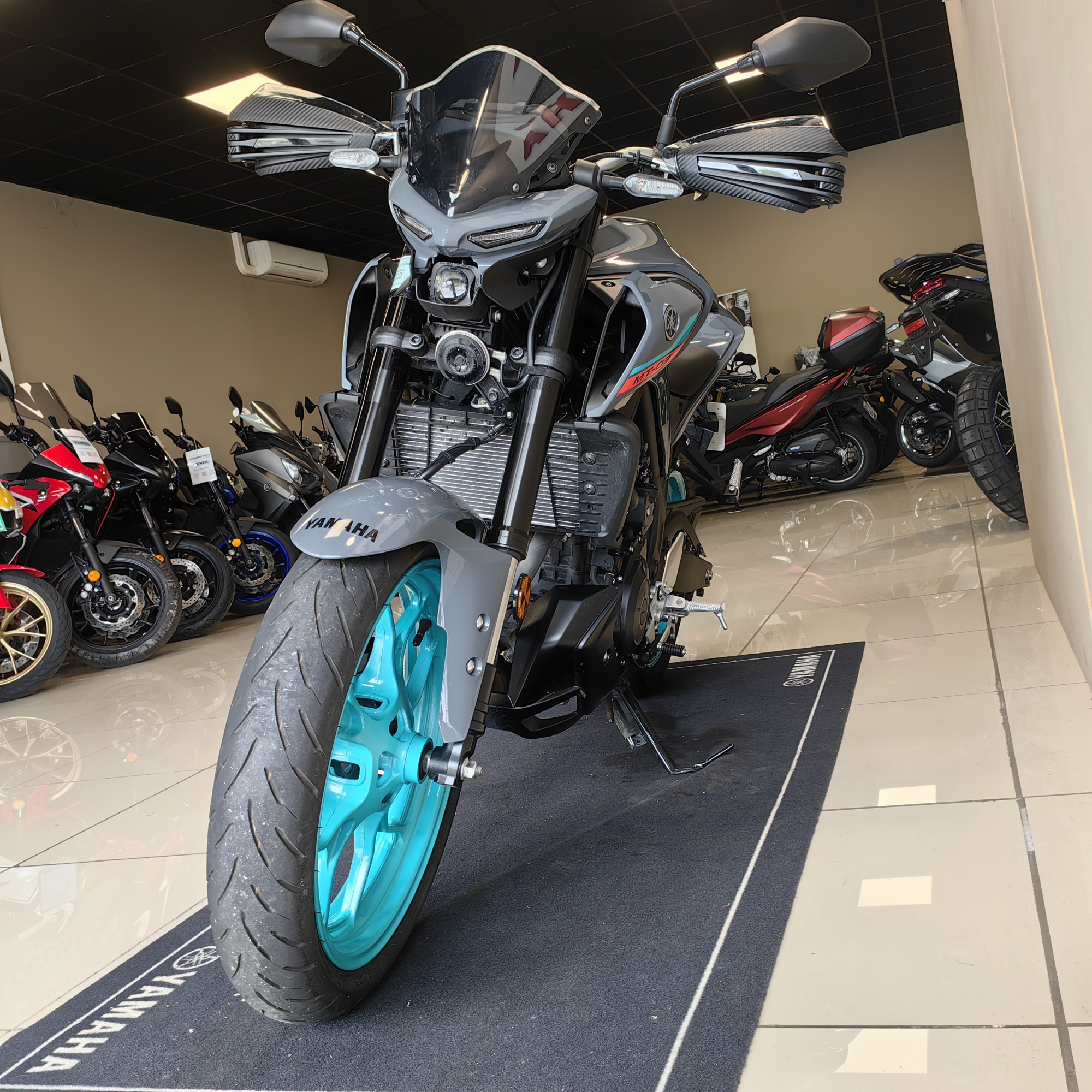 YAMAHA MT-03 – Image 3