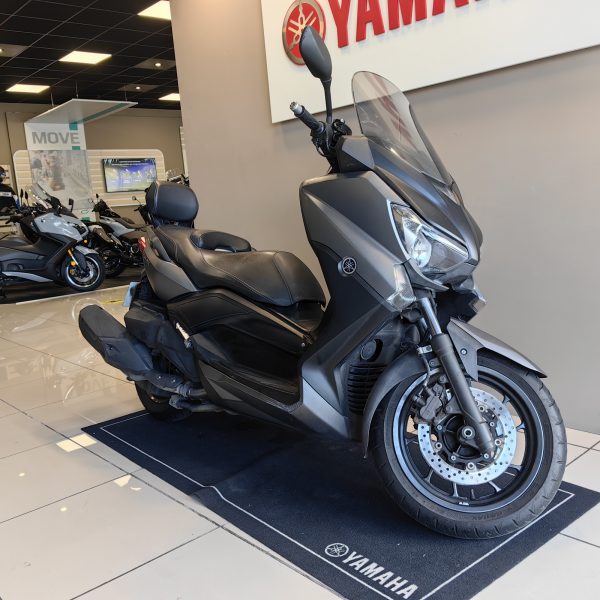 YAMAHA X-MAX 400 – Image 2