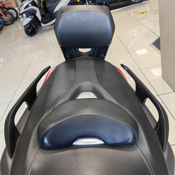 YAMAHA X-MAX 400 – Image 7