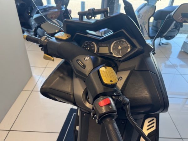 YAMAHA XP T-MAX 530 IRON MAX – Image 7