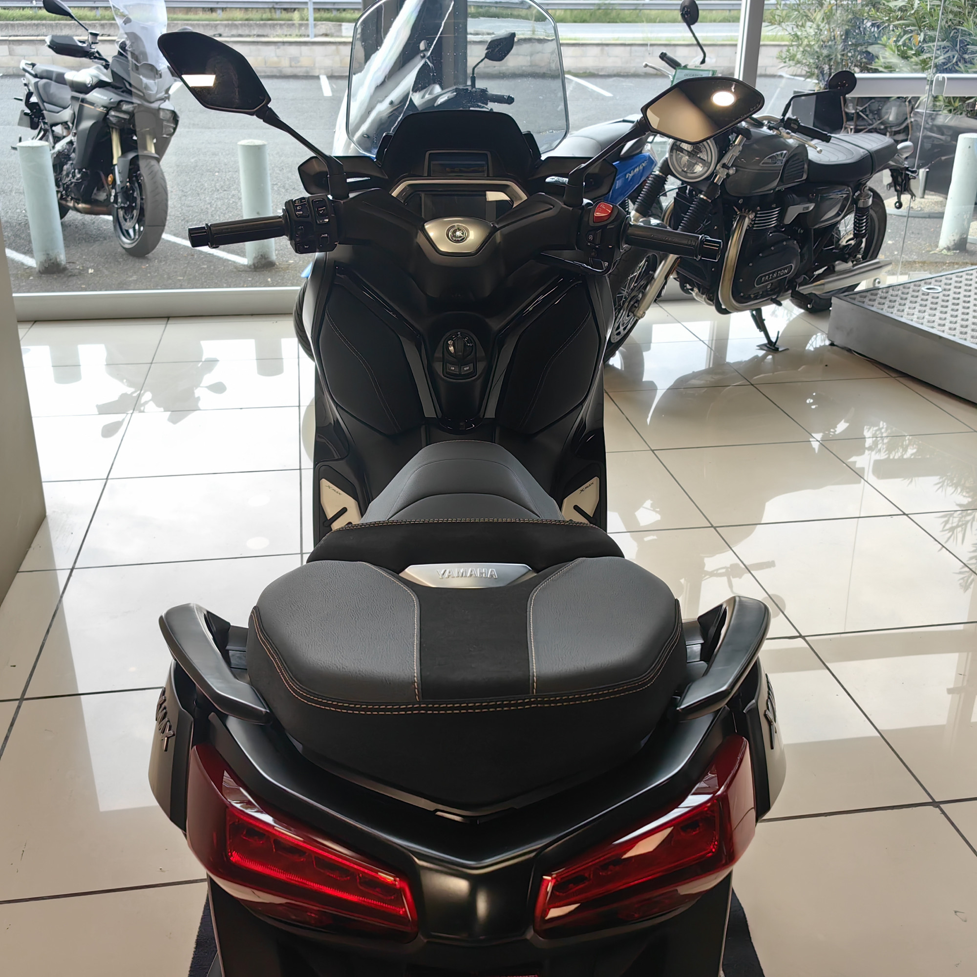 YAMAHA XMAX 125 TECH MAX – Image 5