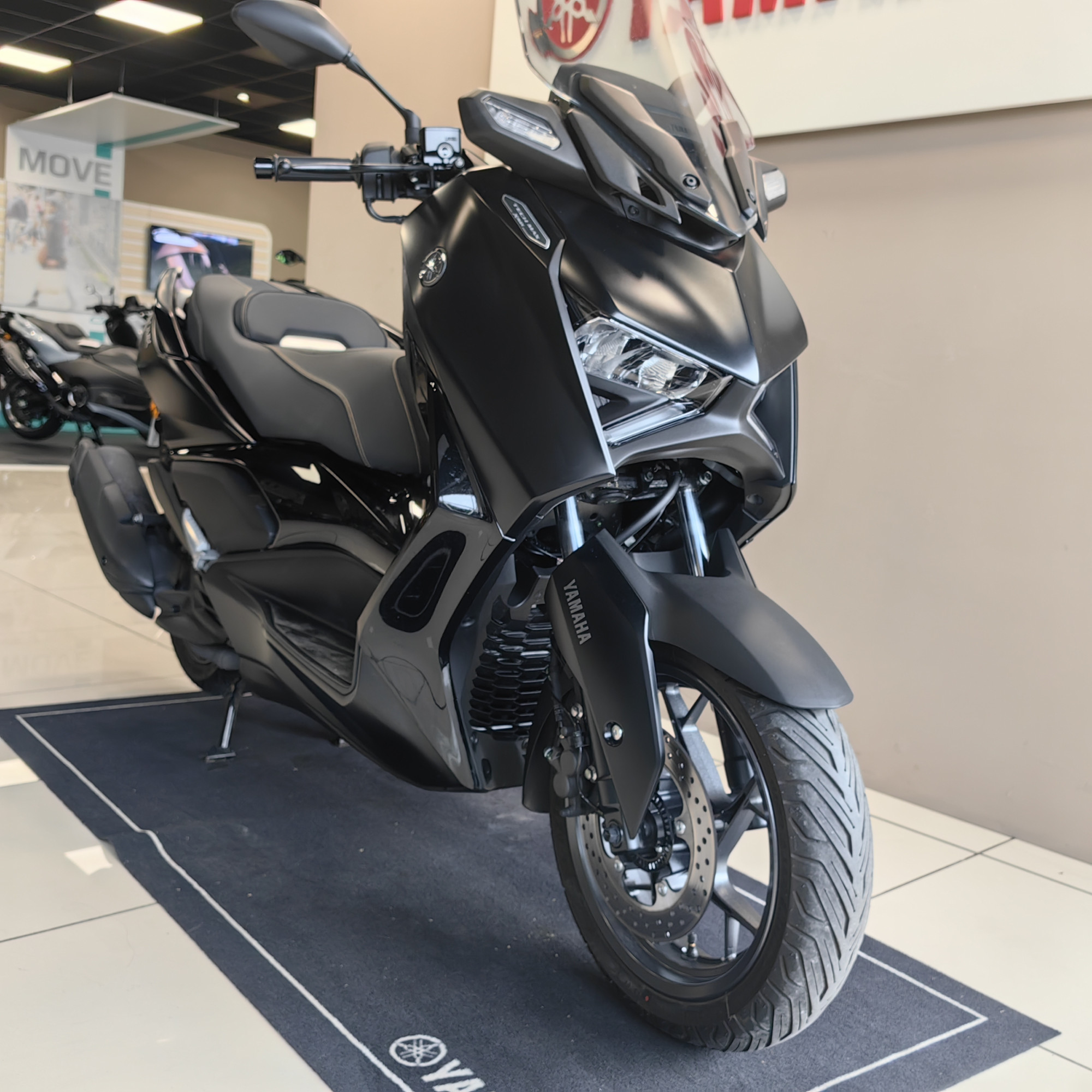 YAMAHA XMAX 125 TECH MAX – Image 3