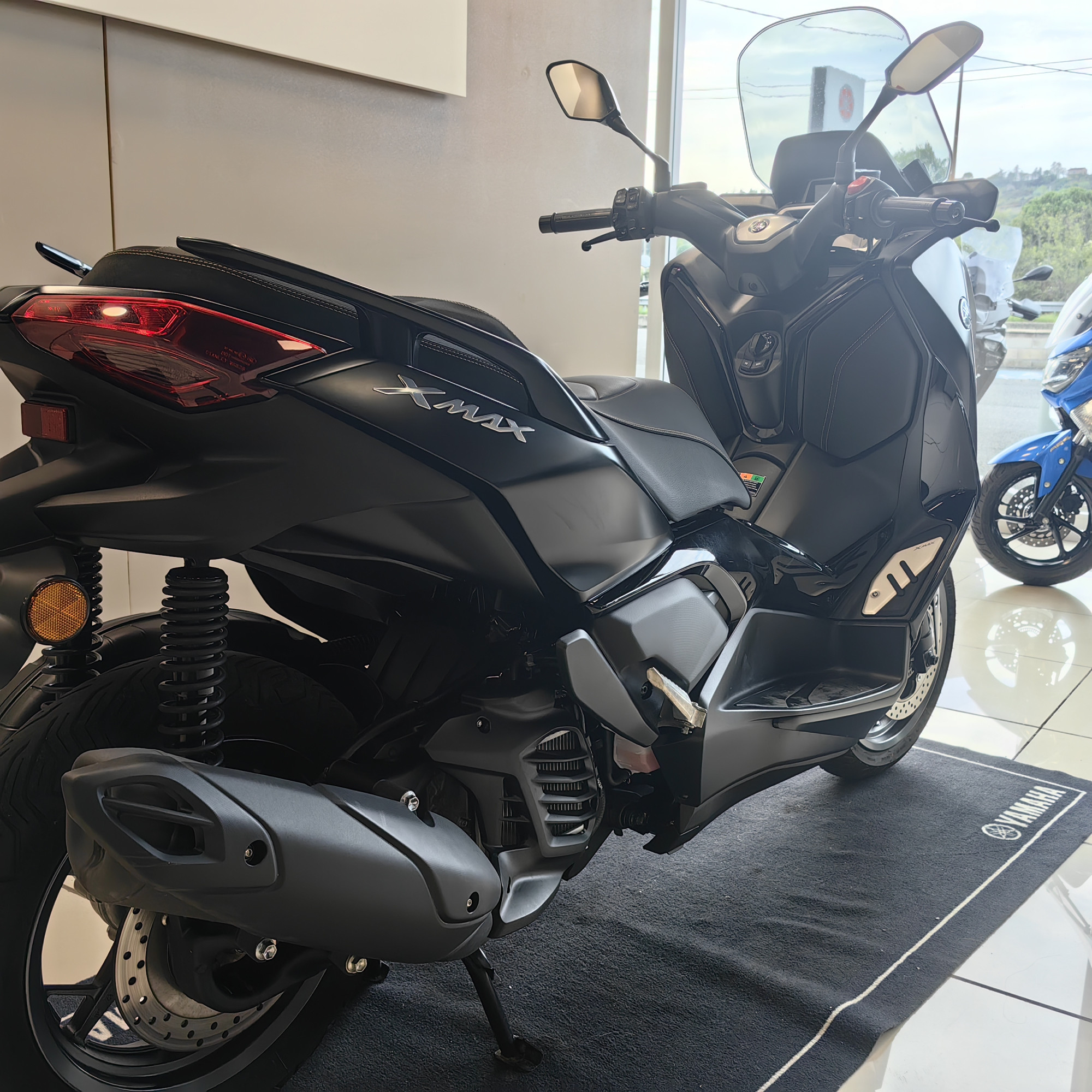 YAMAHA XMAX 125 TECH MAX – Image 2