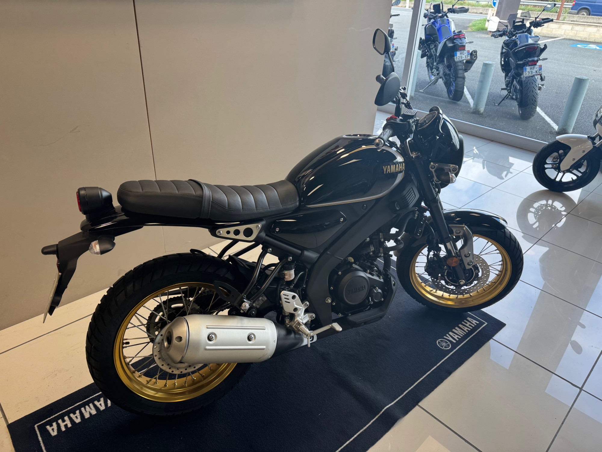 YAMAHA XSR 125 Legacy – Image 2