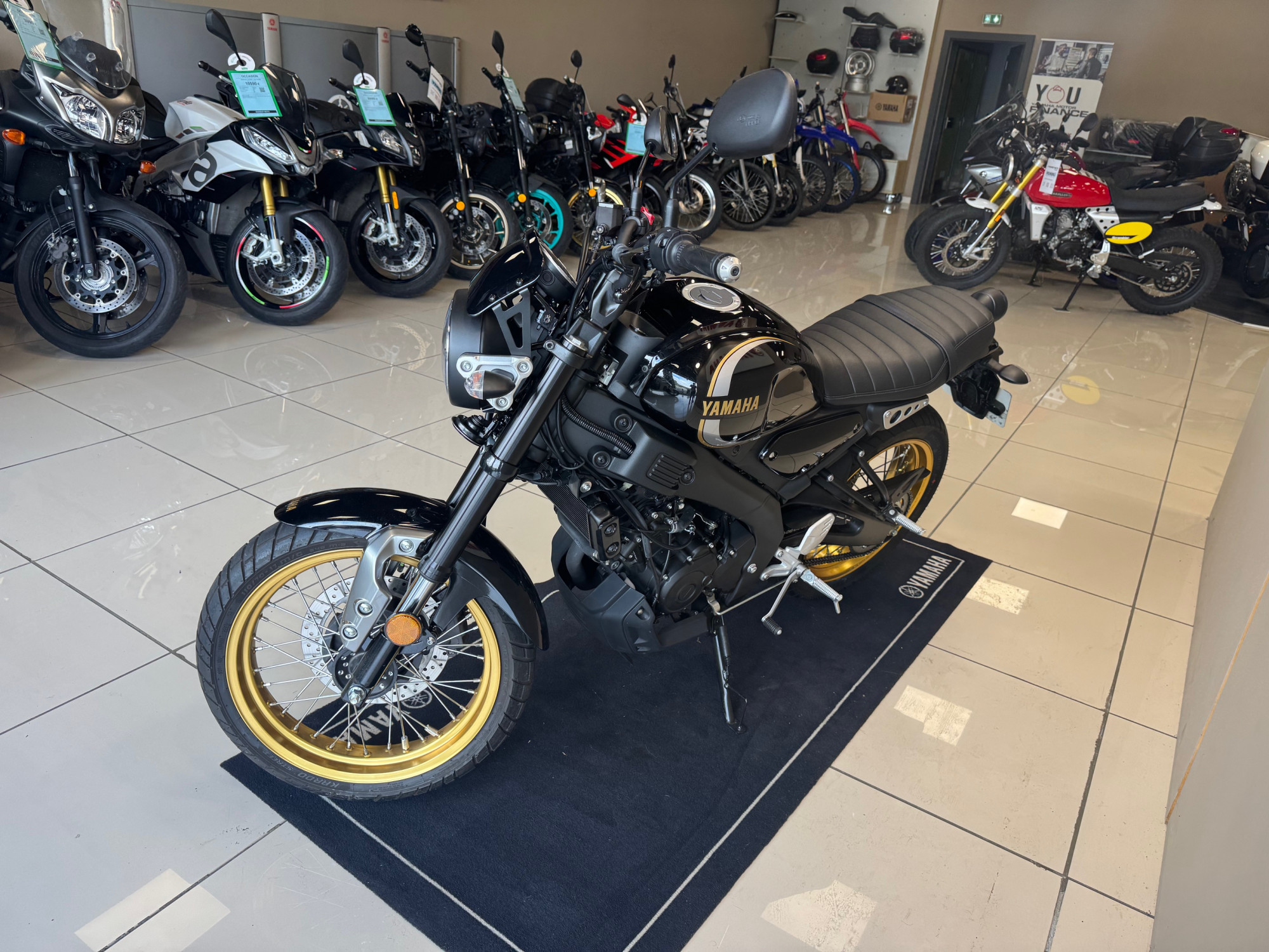 YAMAHA XSR 125 Legacy – Image 3