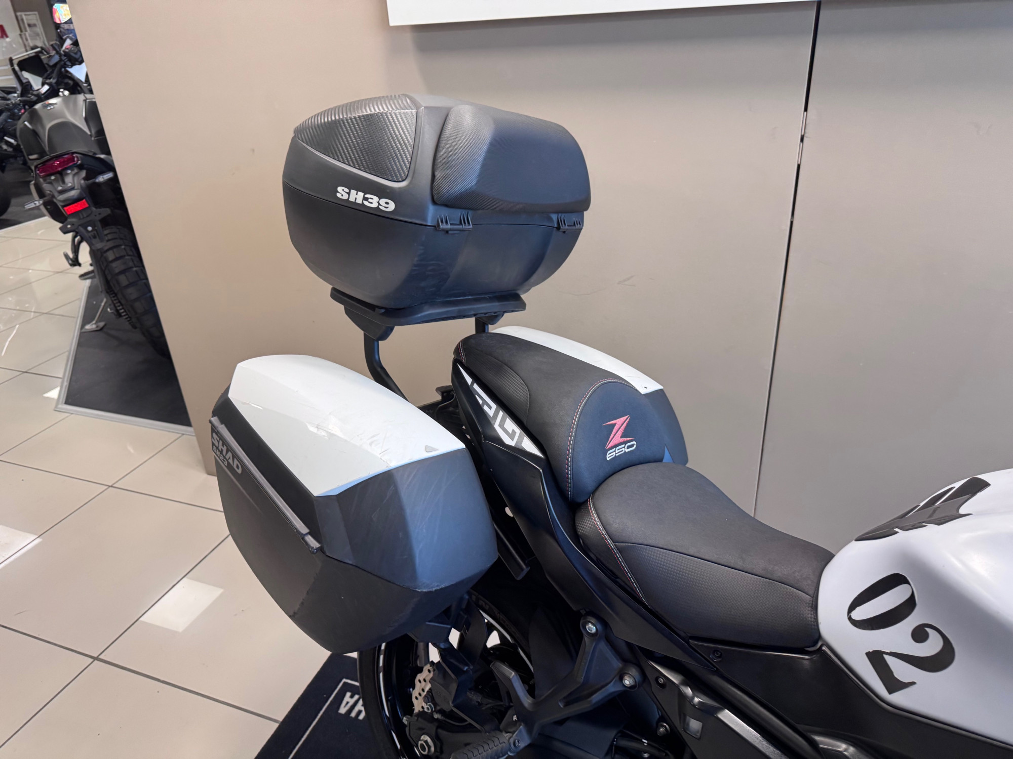 KAWASAKI Z650 – Image 3