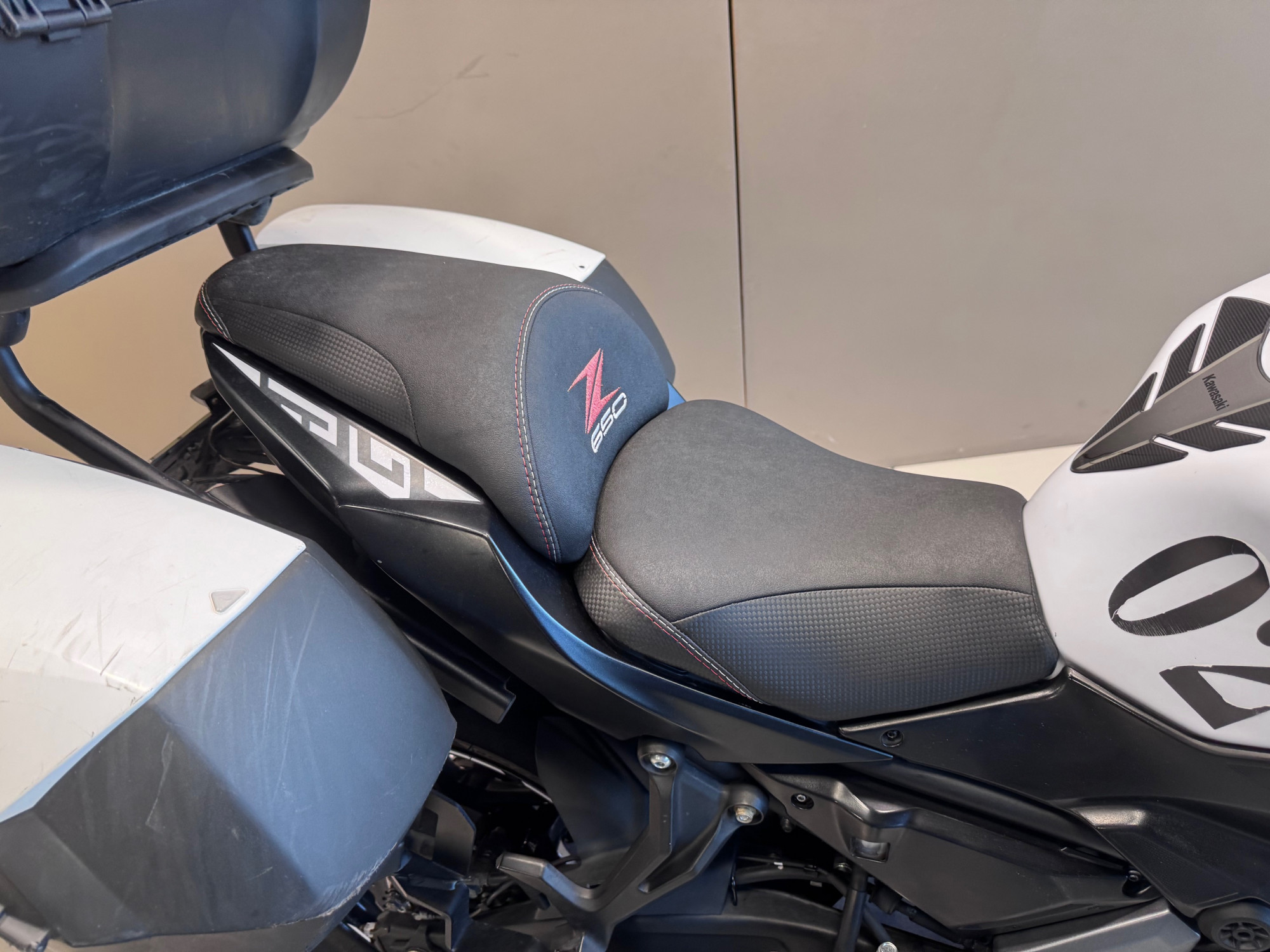 KAWASAKI Z650 – Image 4