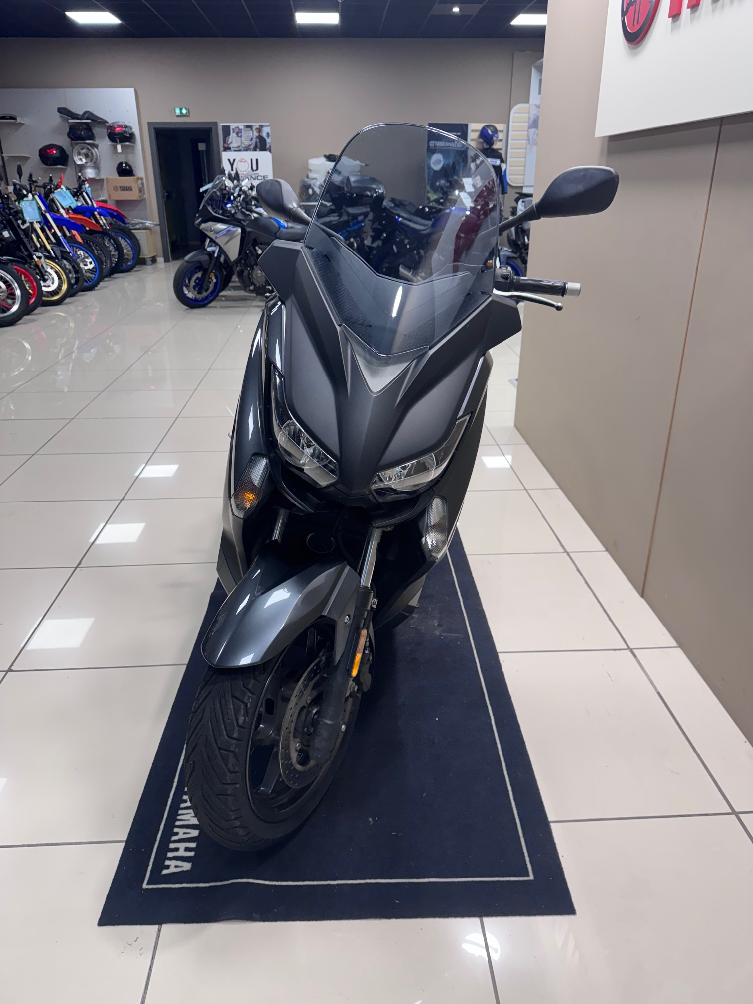 YAMAHA XMAX 125 – Image 4