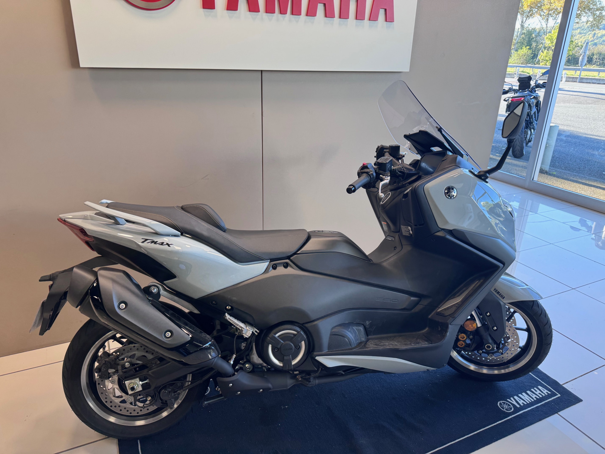 YAMAHA XP T-MAX 560 TECH MAX – Image 3