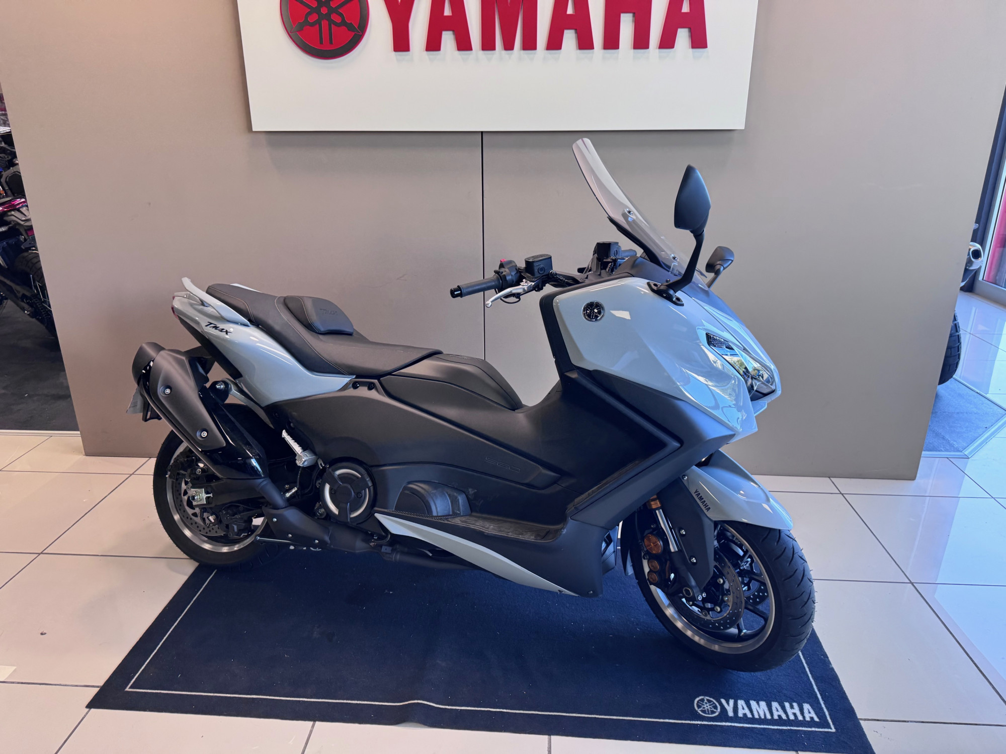 YAMAHA XP T-MAX 560 TECH MAX – Image 6