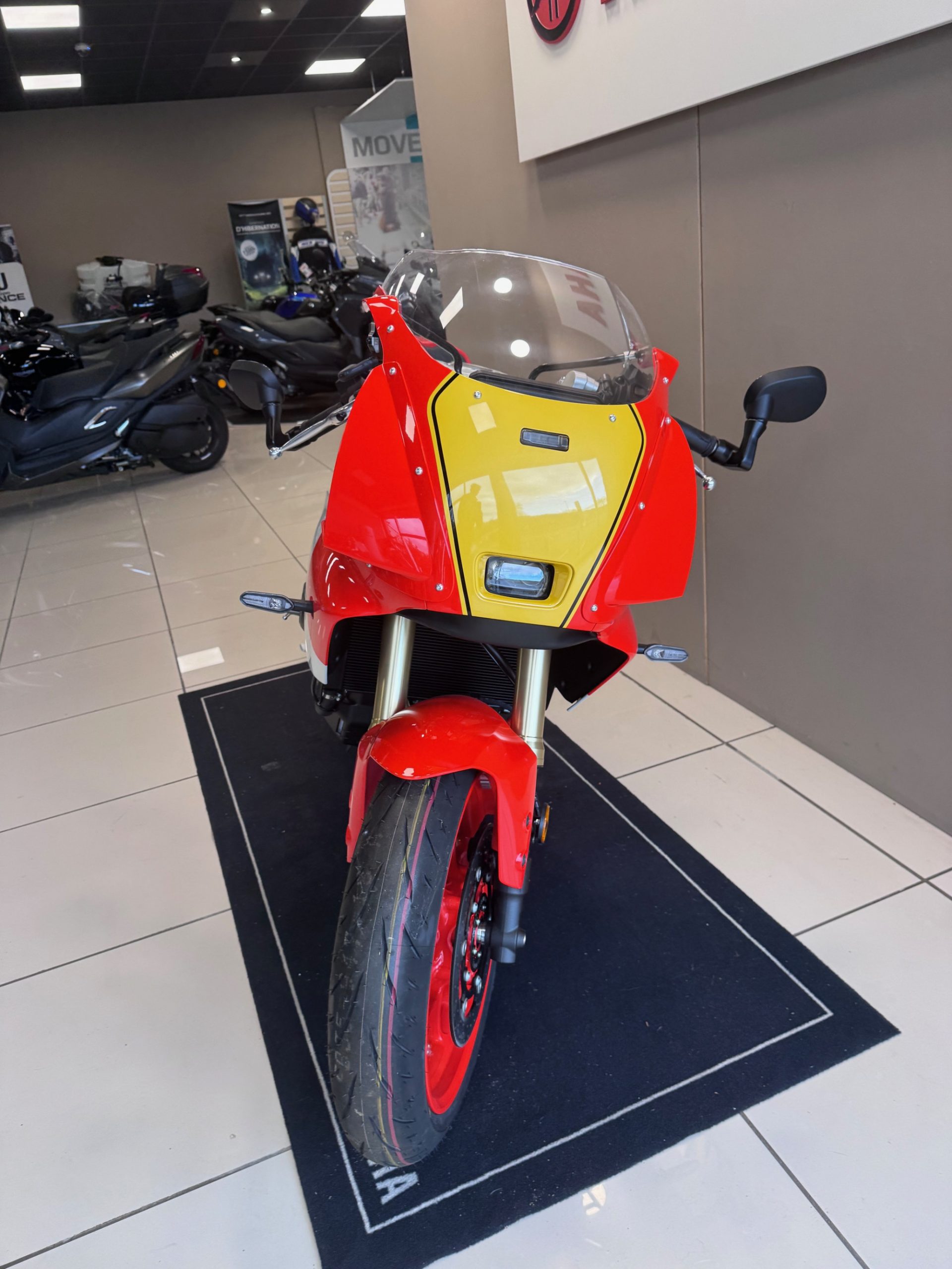 YAMAHA XSR 900 GP – Image 5