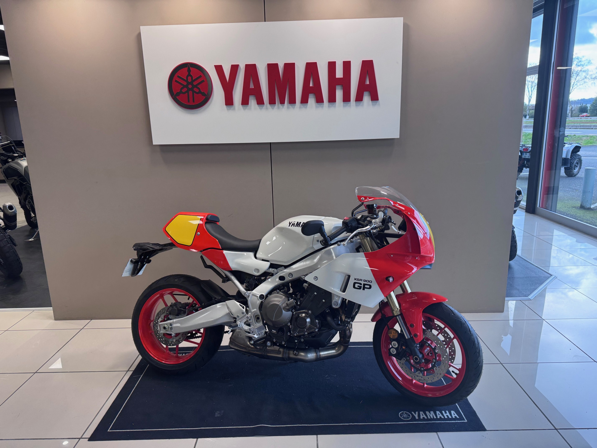YAMAHA XSR 900 GP – Image 6