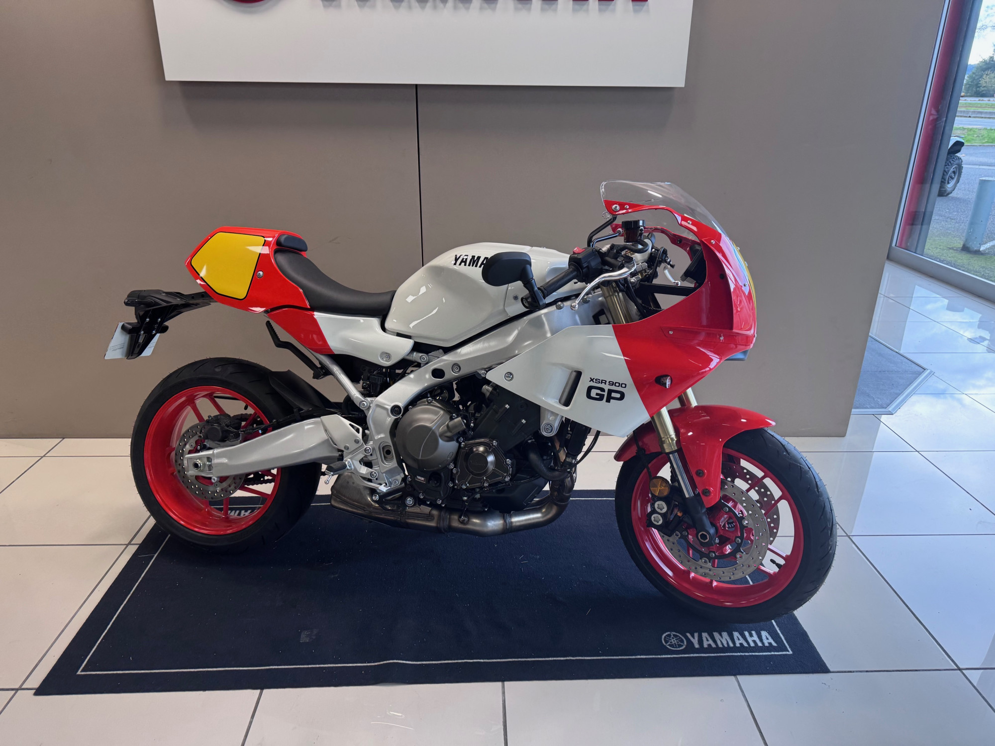 YAMAHA XSR 900 GP – Image 7