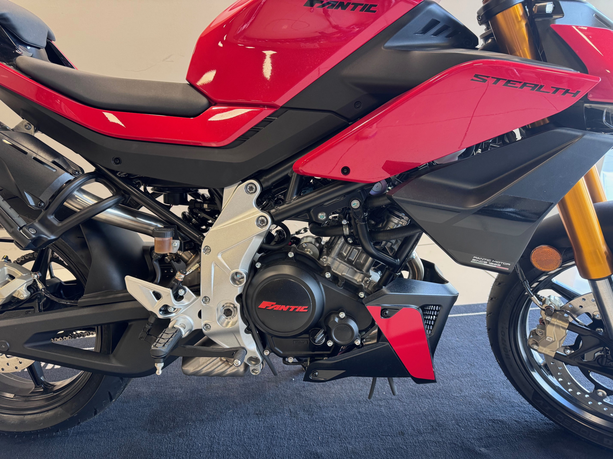 FANTIC STEALTH 125 – Image 3