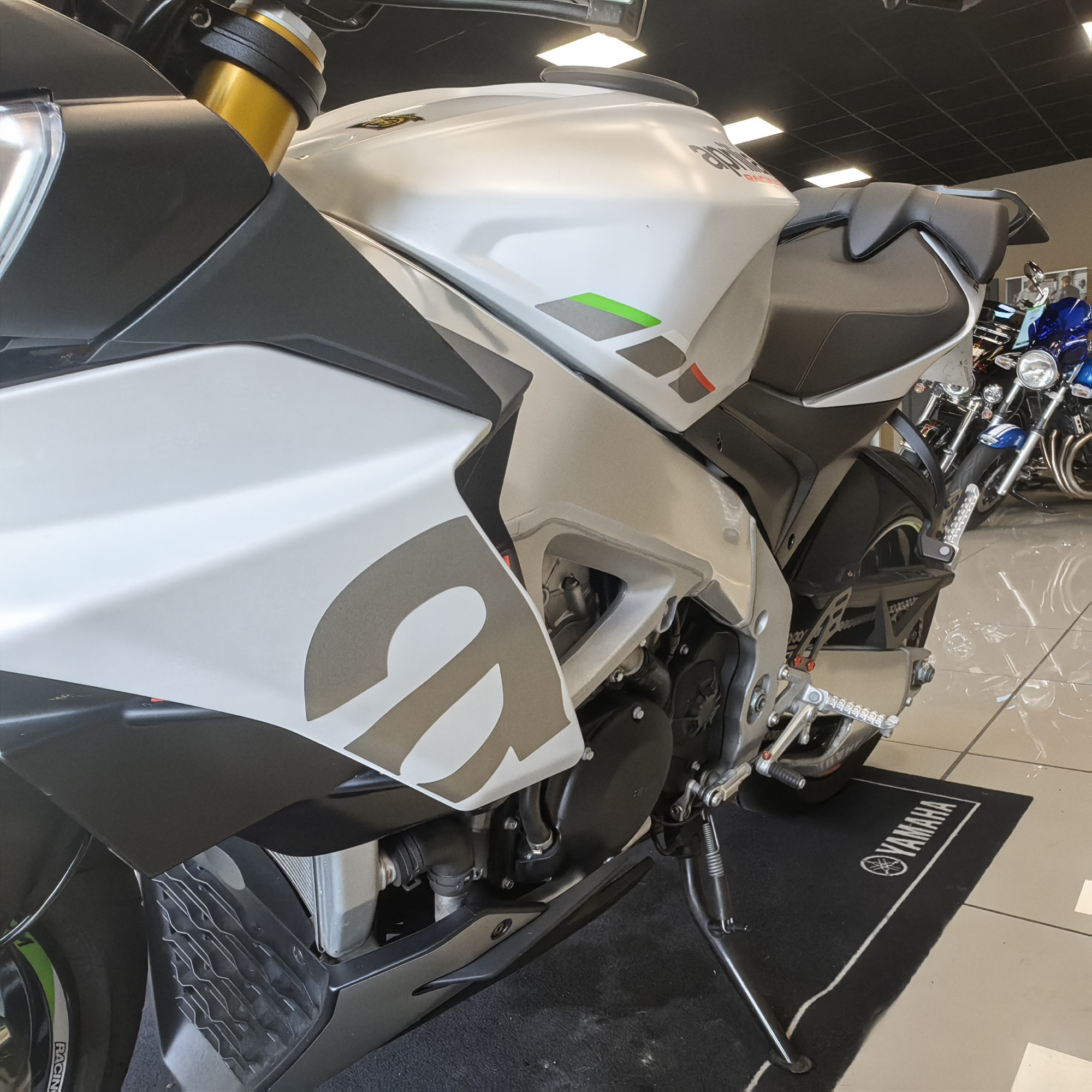 APRILIA TUONO 1100 V4 RR – Image 4