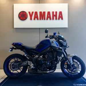 YAMAHA MT-09